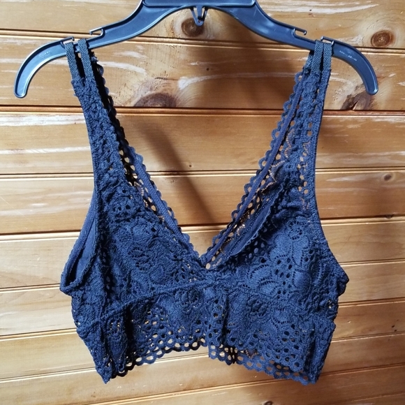 Black Lace Aerie Bralette - Picture 2 of 4